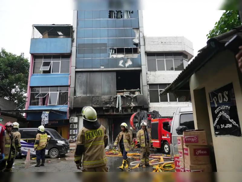 Massive fire breaks out in Central Jakarta building, 20 dead hindi News big news khabargali 