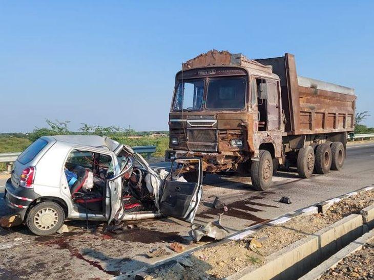 Four killed as truck runs over pilgrims in Gujarat hindi news latest News 📰 khabargali 