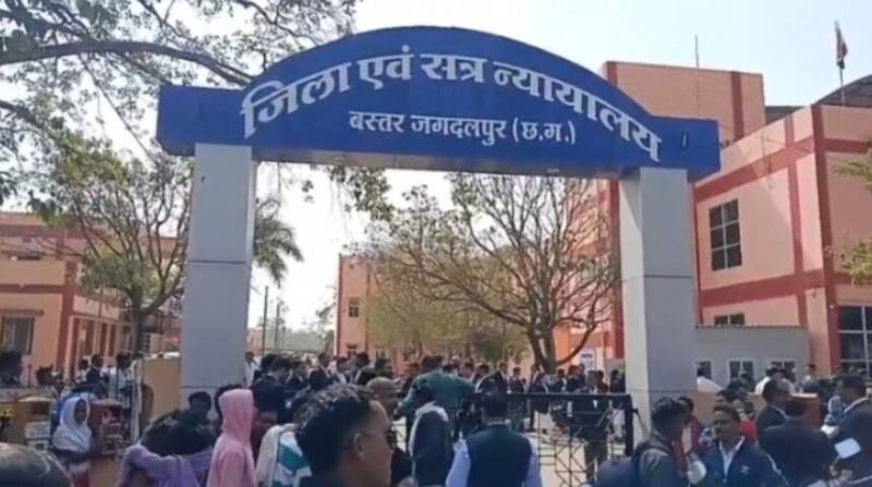 जगदलपुर  जिला एवं सत्र न्यायालय को बम से उड़ाने की धमकी, कोर्ट परिसर सील खबरगली Jagdalpur District and Sessions Court receives bomb threat, court premises sealed jagdalpur chhattisgarh khabargali 