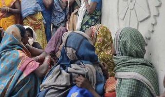 रायगढ़ कार्बन प्लांट  में हादसा, पिता-बेटे की एक साथ अर्थी निकली, रोया पूरा गांव खबरगली Accident at Raigarh Carbon Plant: Father and son's funeral procession together, entire village mourns Raigarh hindi news big news khabargali 