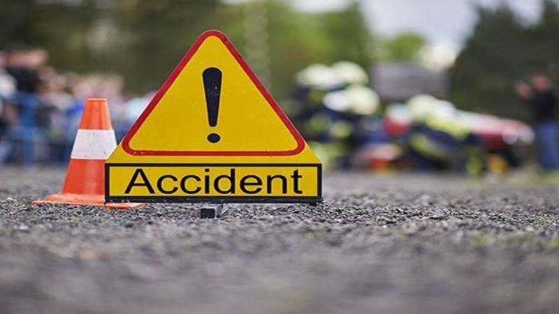 Speed ​​wreaks havoc in UP, bus full of passengers overturns in ditch, 15 injured up news hindi news khabargali 