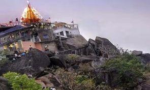 Major changes in the Maa Bamleshwari Darshan system in Dongargarh, now separate routes for climbing and descending cg news hindi news khabargali 