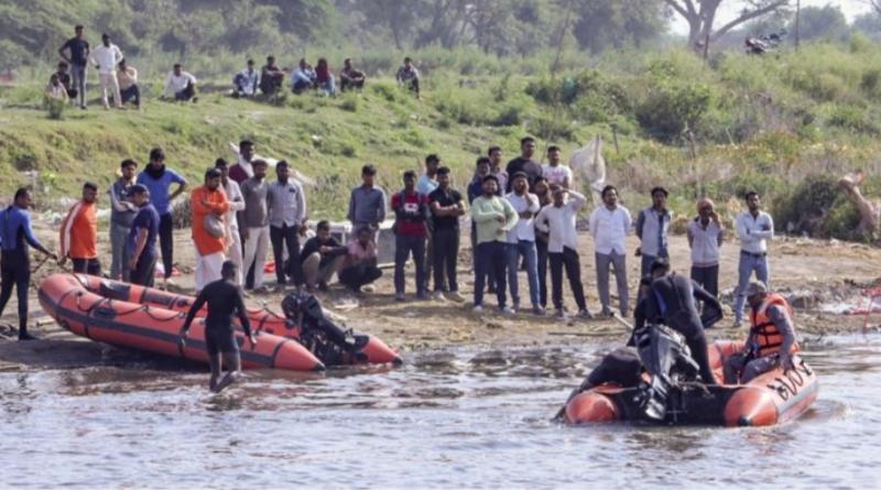 11 pilgrims dead so far in Vrindavan boat accident, 4 still missing hindi news big news mathura news khabargali 