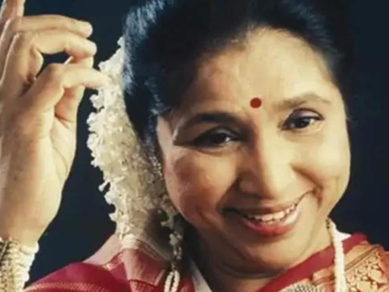 "Goodbye Asha Tai! The Nightingale of India, who ruled hearts for decades with her velvety voice, passes away; a chapter of music ends in silence", Khabargali