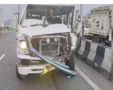 Three youths crushed by a traveller on the Delhi-Meerut Expressway hindi news big news latest news khabargali 