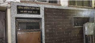 Major accident in madrasa, youth dies after lift falls, one in critical condition hindi news khabargali 