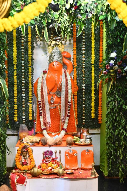 Fourth anniversary of Hanuman Chalisa recitation in Chaubey Colony on June 2, amazing dance with 251 lamps on glass and nails, grand procession, live bhajan, fireworks, Jyot, Savamani, Chhappan Bhog, Bhandara, Ram Darbar and tableau of Bahubali Hanuman will be presented, Raipur, Chhattisgarh, Khabargali