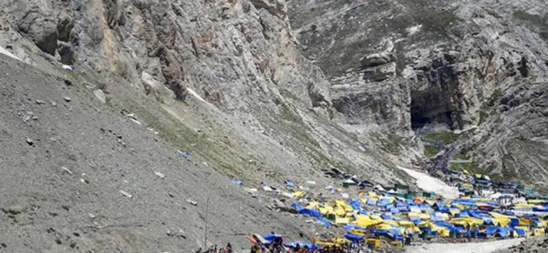 Bad weather in Kashmir Amarnath Yatra halted pilgrimage to Baba Barfani paused Latest News hindi News khabargali 