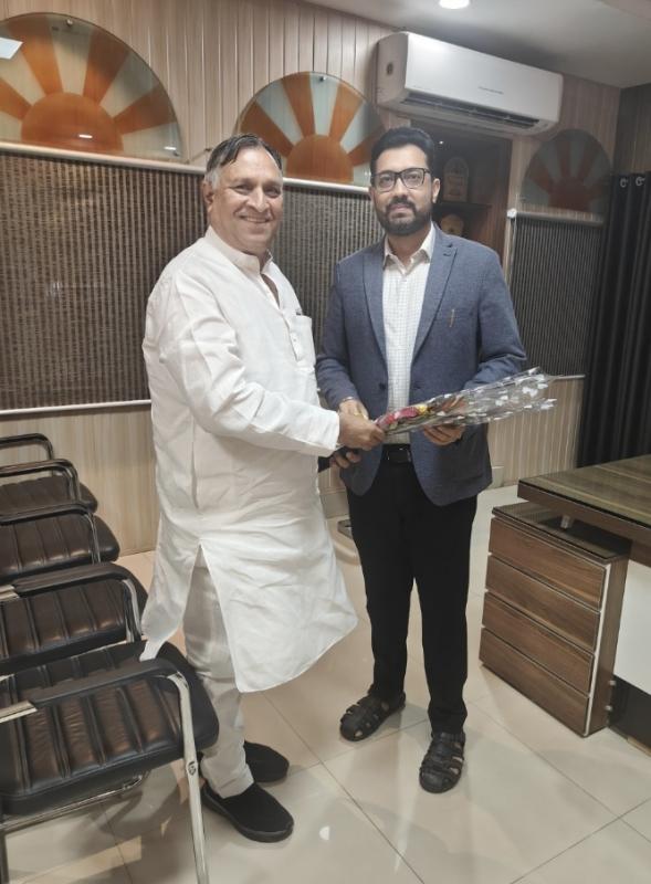 A new example of 'Atmanirbhar Chhattisgarh' for the differently-abled: Loan review meeting concluded at Mahasamund Collectorate, new momentum gained, Chhattisgarh Disabled Finance and Development Corporation Chairman Lokesh Kavadiya, Collector Vinay Kumar Langeh, Raipur, Chhattisgarh, Khabargali