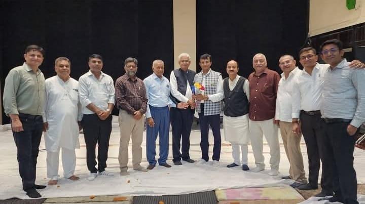 Jayantibhai Patel becomes the new president of Shri Gujarati Shikshan Sangh Raipur, wins the election with a huge majority, Raipur, Chhattisgarh, Khabargali