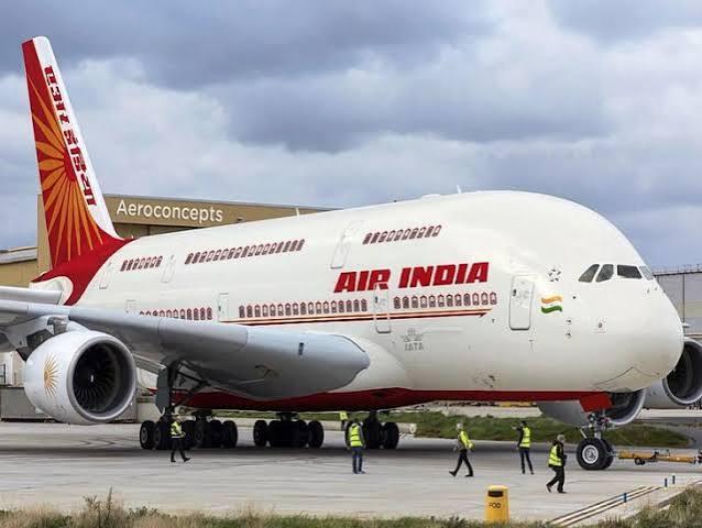  Sudden severe turbulence hits Air India flight; chaos ensues mid-air; 10 passengers and 2 crew members injured. new delhi hindi news khabargali 
