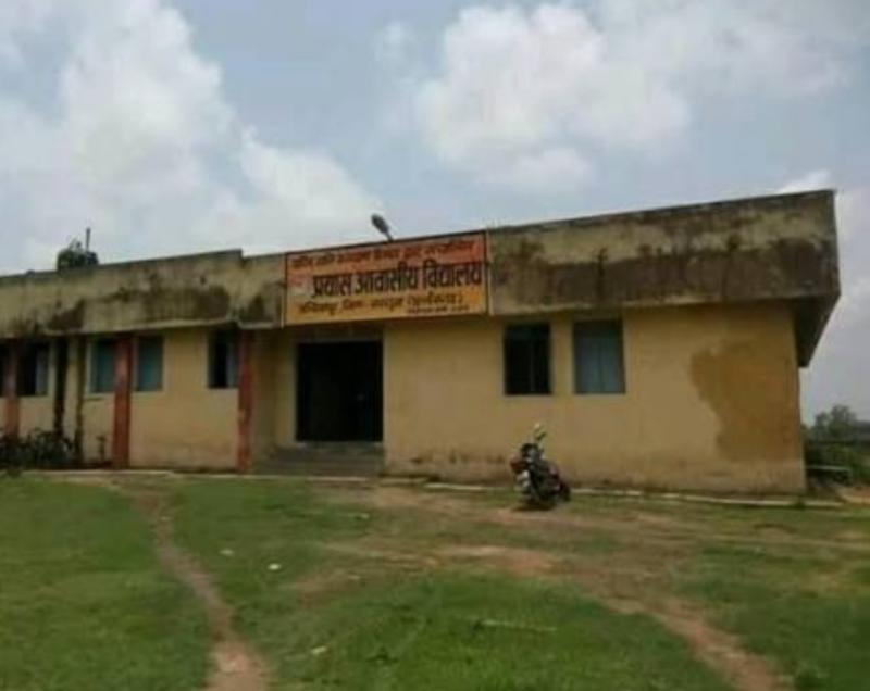Uproar at school Class 12 students engaged in ragging; five students expelled, two Class 11 students suffered head injuries. Latest news hindi news khabargali 