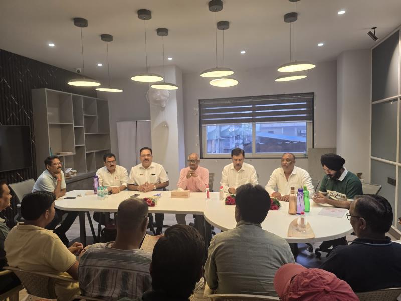 Swadeshi Trade, CAIT, Raipur, Plywood Traders Association, BC Bhartiya, Amar Parwani, Kanhaiya Gupta, Swadeshi Products, Chhattisgarh, Khabargali
