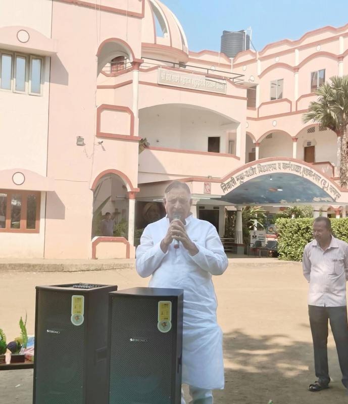 Resident of Deaf and Dumb School, Government Deaf and Dumb School, Songaon, Nagpur, Hudkeshwar, Chhattisgarh Chairman of Disabled Finance and Development Corporation Lokesh Kavadiya, Chhattisgarh, Nagpur, Disabled, Deaf and Dumb School, Skill Development Training, Chhattisgarh, Khabargali