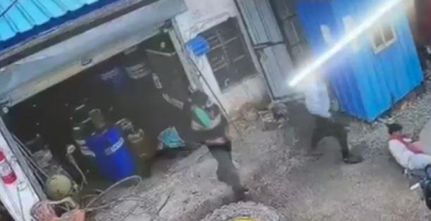 Youth dies after tire bursts while being inflated; case registered against shop owner. raipur chhattisgarh news khabargali 